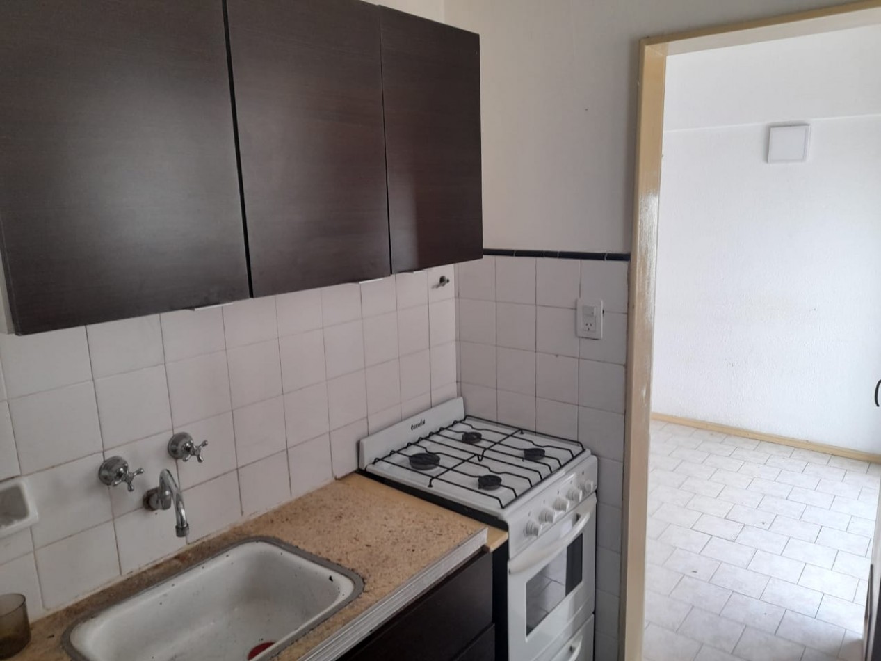 Departamento de un ambiente y medio