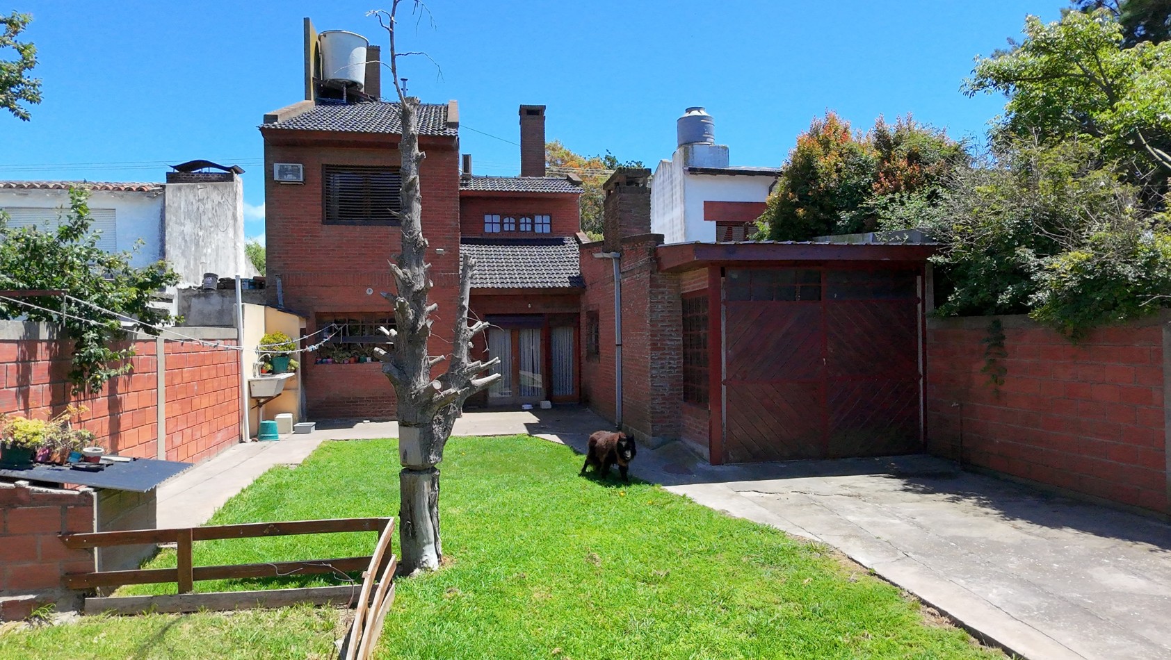 Chalet 3 ambientes - Lorenzini y Valencia