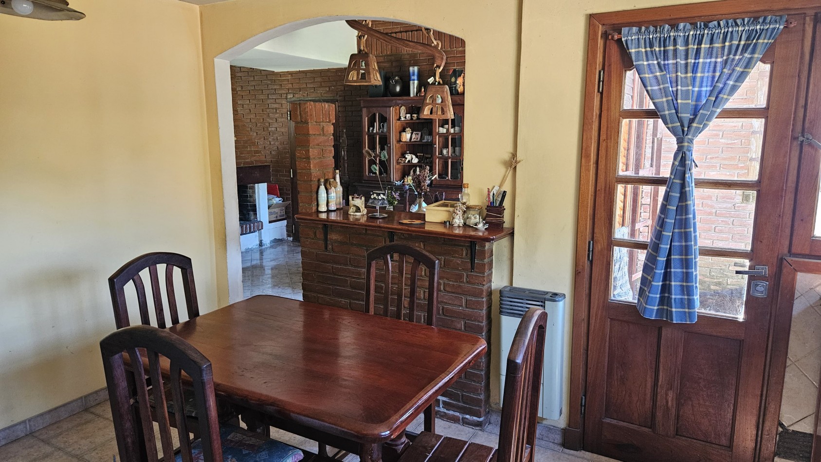 Chalet 3 ambientes - Lorenzini y Valencia