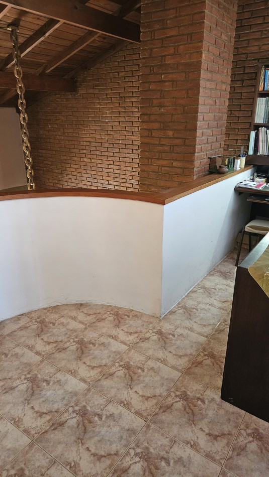 Chalet 3 ambientes - Lorenzini y Valencia