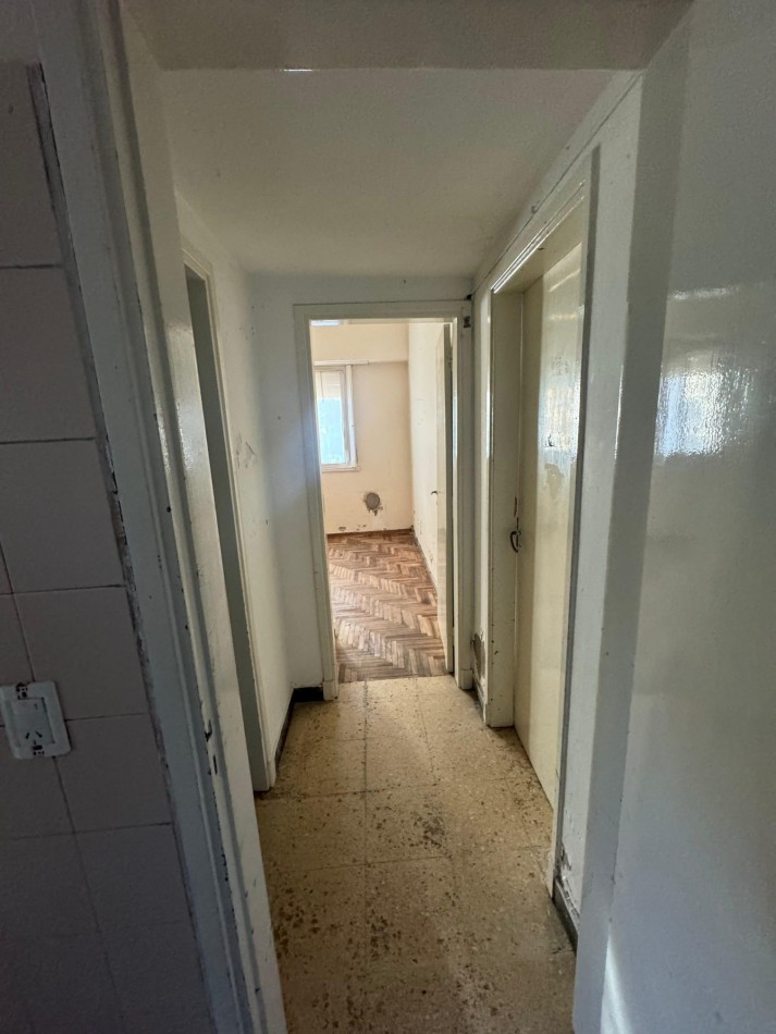Propiedad en Block, 4 AMB. CON COCHERA, DOS DEPARTMANENTOS Y LOCAL / SANTA MONICA