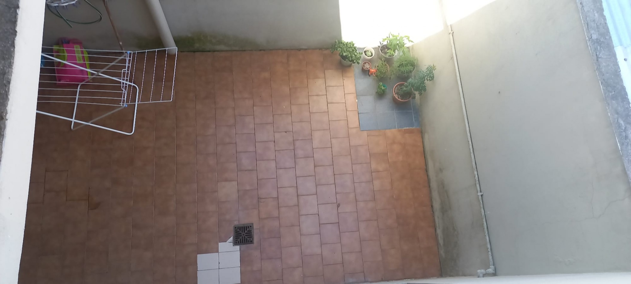 Propiedad en Block, 4 AMB. CON COCHERA, DOS DEPARTMANENTOS Y LOCAL / SANTA MONICA