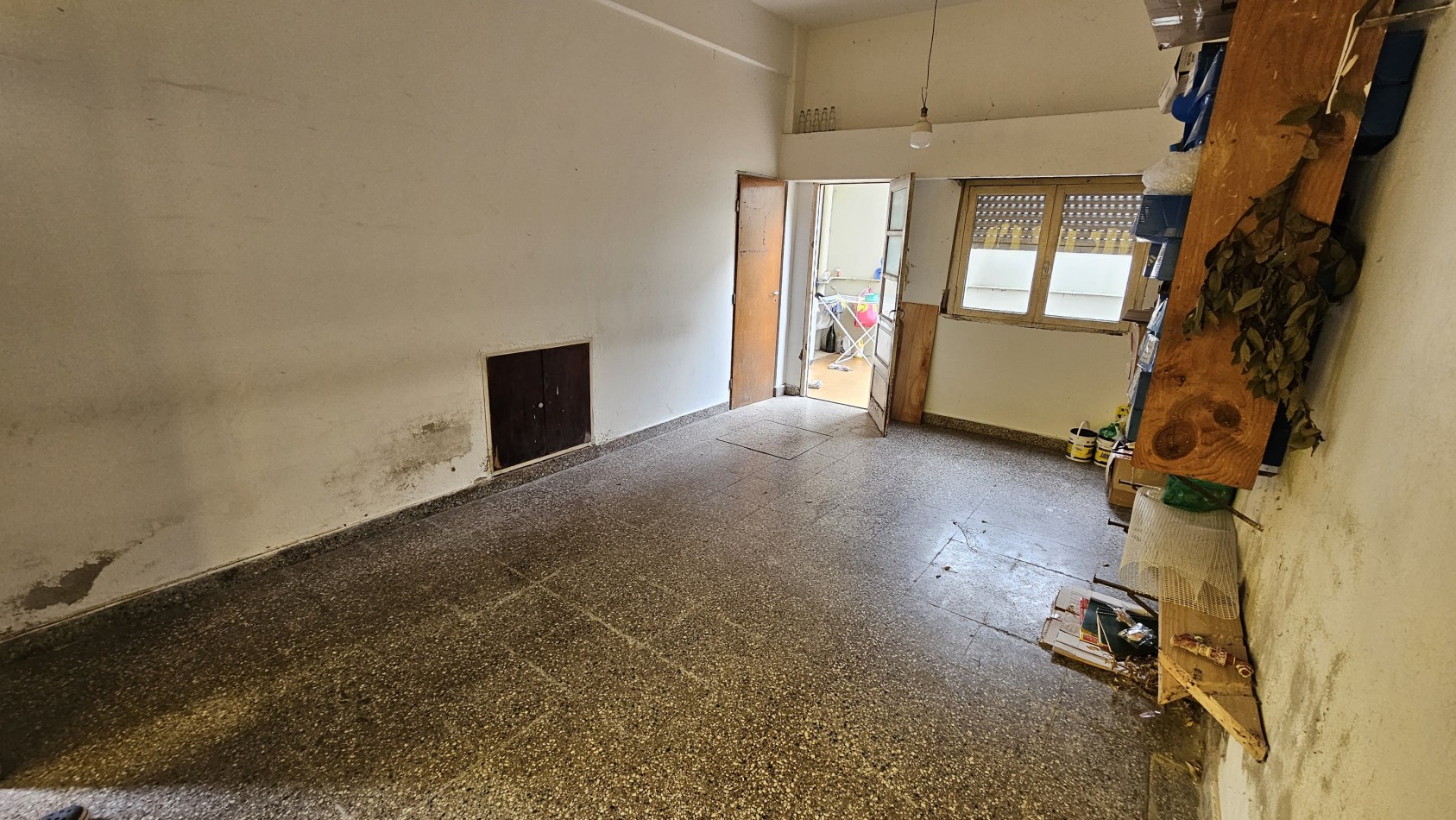 Propiedad en Block, 4 AMB. CON COCHERA, DOS DEPARTMANENTOS Y LOCAL / SANTA MONICA