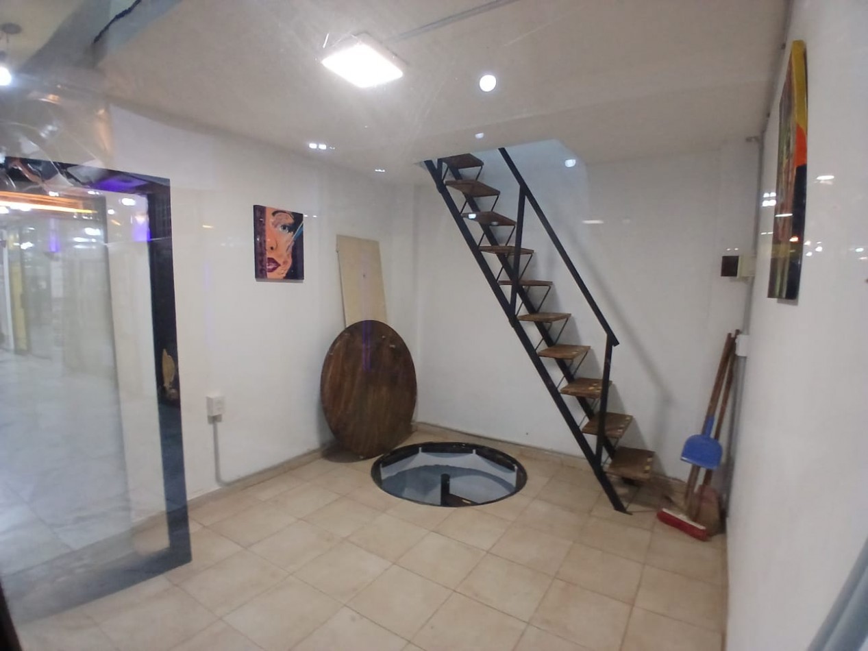 Local en Venta Galeria Torreon, Santa Fe y Rivadavia.