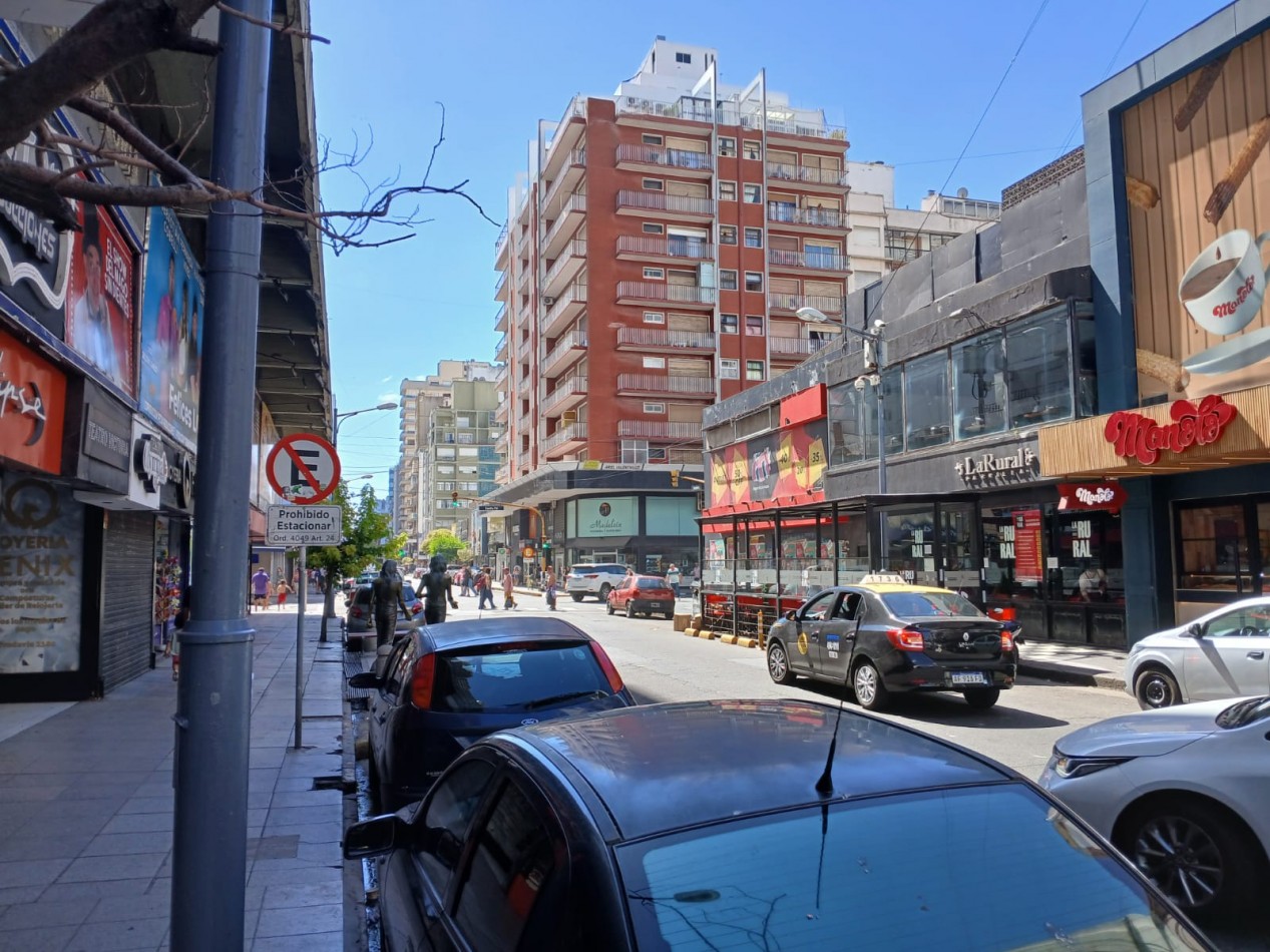 Local en Venta Galeria Torreon, Santa Fe y Rivadavia.