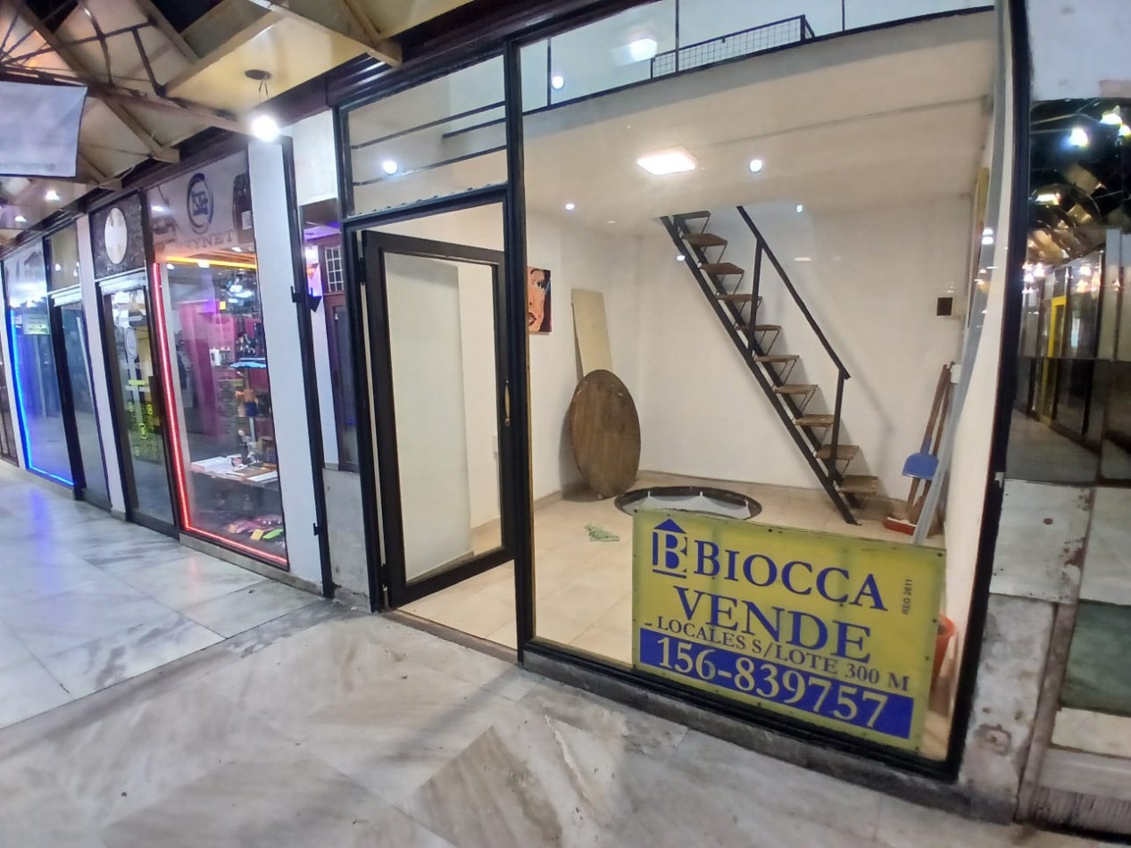 Local en Venta Galeria Torreon, Santa Fe y Rivadavia.