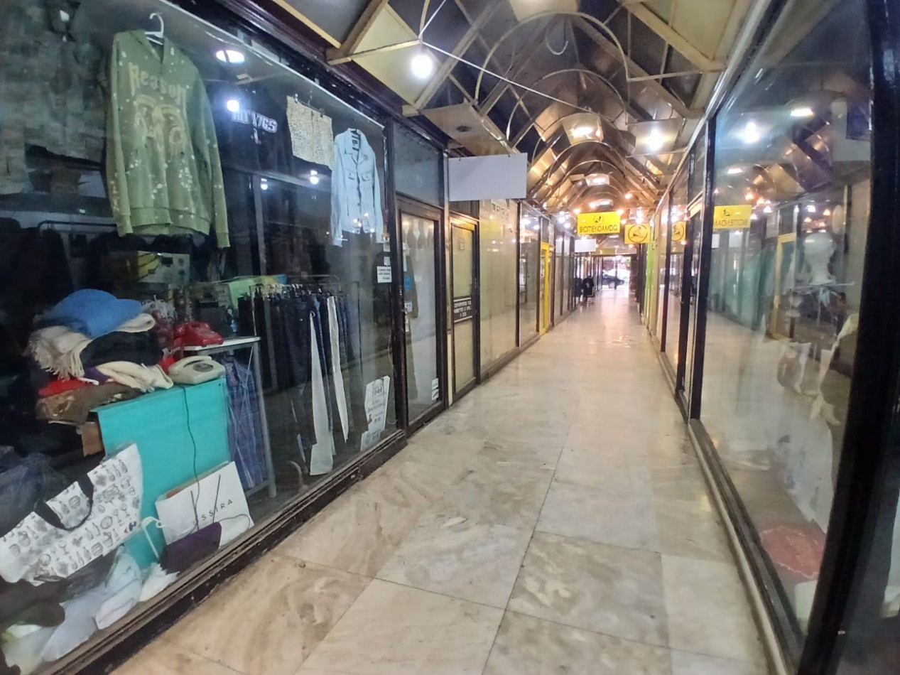 Local en Venta Galeria Torreon, Santa Fe y Rivadavia.