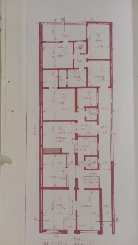 Casa sobre lote de 8,66x 25,98. Bolivar 4671. Ideal Inversores! 3 ph! Escuchan Oferta!