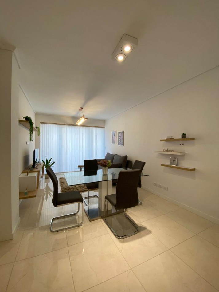 Departamento 3 ambientes Reciclado. Av. Colon y Buenos Aires