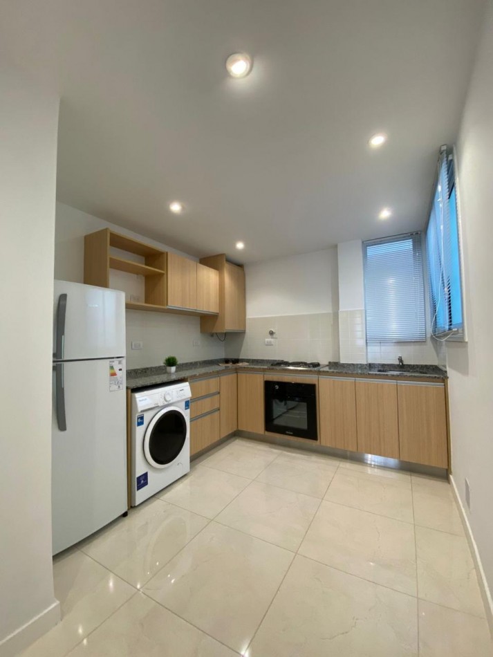 Departamento 3 ambientes Reciclado. Av. Colon y Buenos Aires