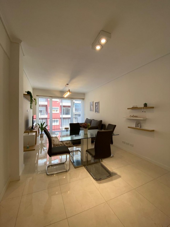 Departamento 3 ambientes Reciclado. Av. Colon y Buenos Aires