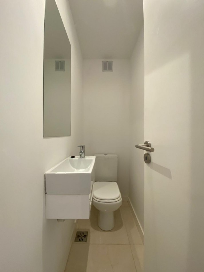 Departamento 3 ambientes Reciclado. Av. Colon y Buenos Aires