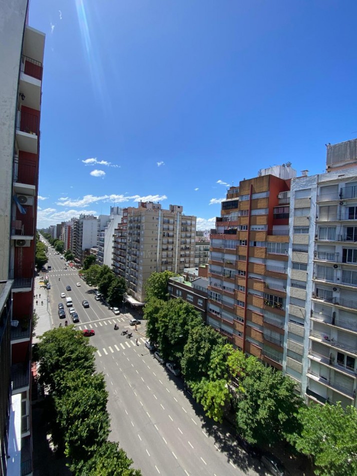 Departamento 3 ambientes, Reciclado, Av. Colon y Corrientes.