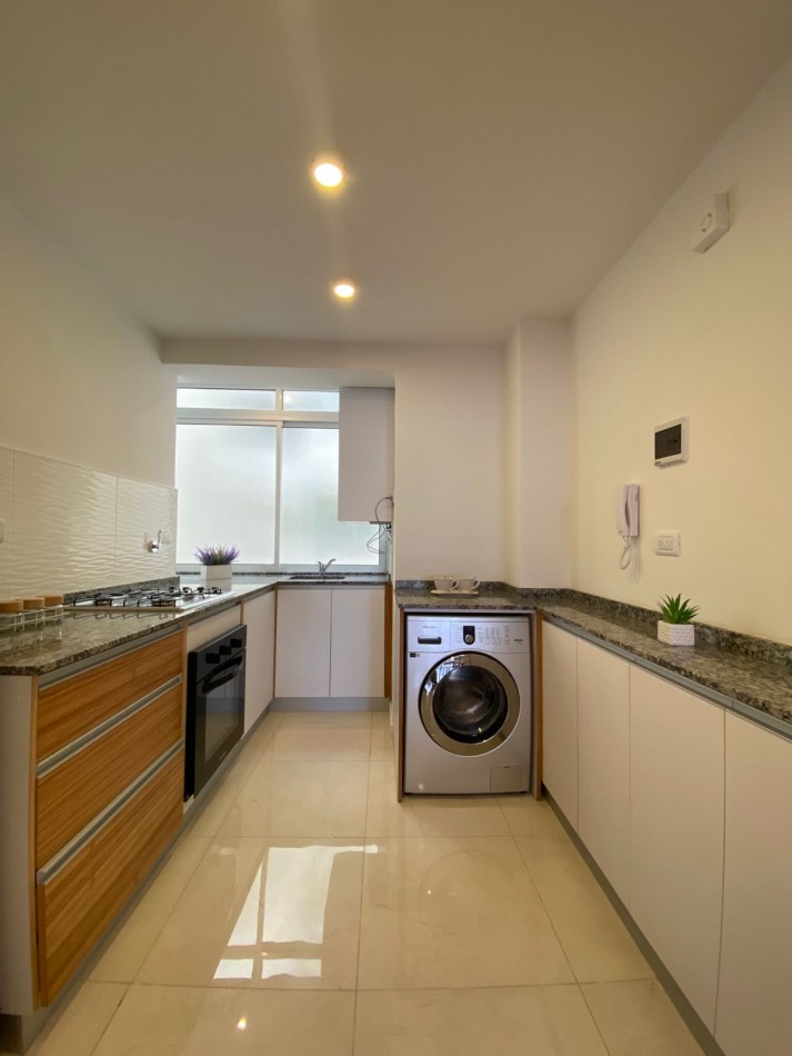Departamento de 3 ambientes Reciclado, Av. Colon y Irigoyen