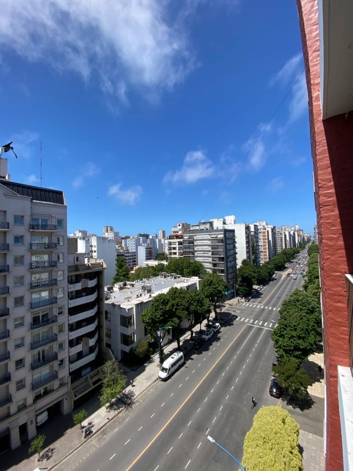 Departamento de 3 ambientes Reciclado, Av. Colon y Irigoyen