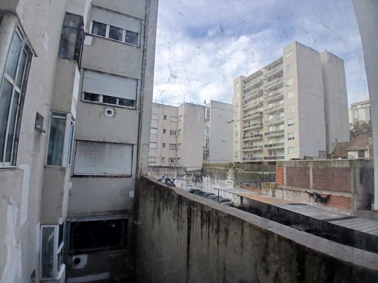 Departamento 3 ambientes, Sobre Diagonal Pueyrredon, Invertido! Estado Original.