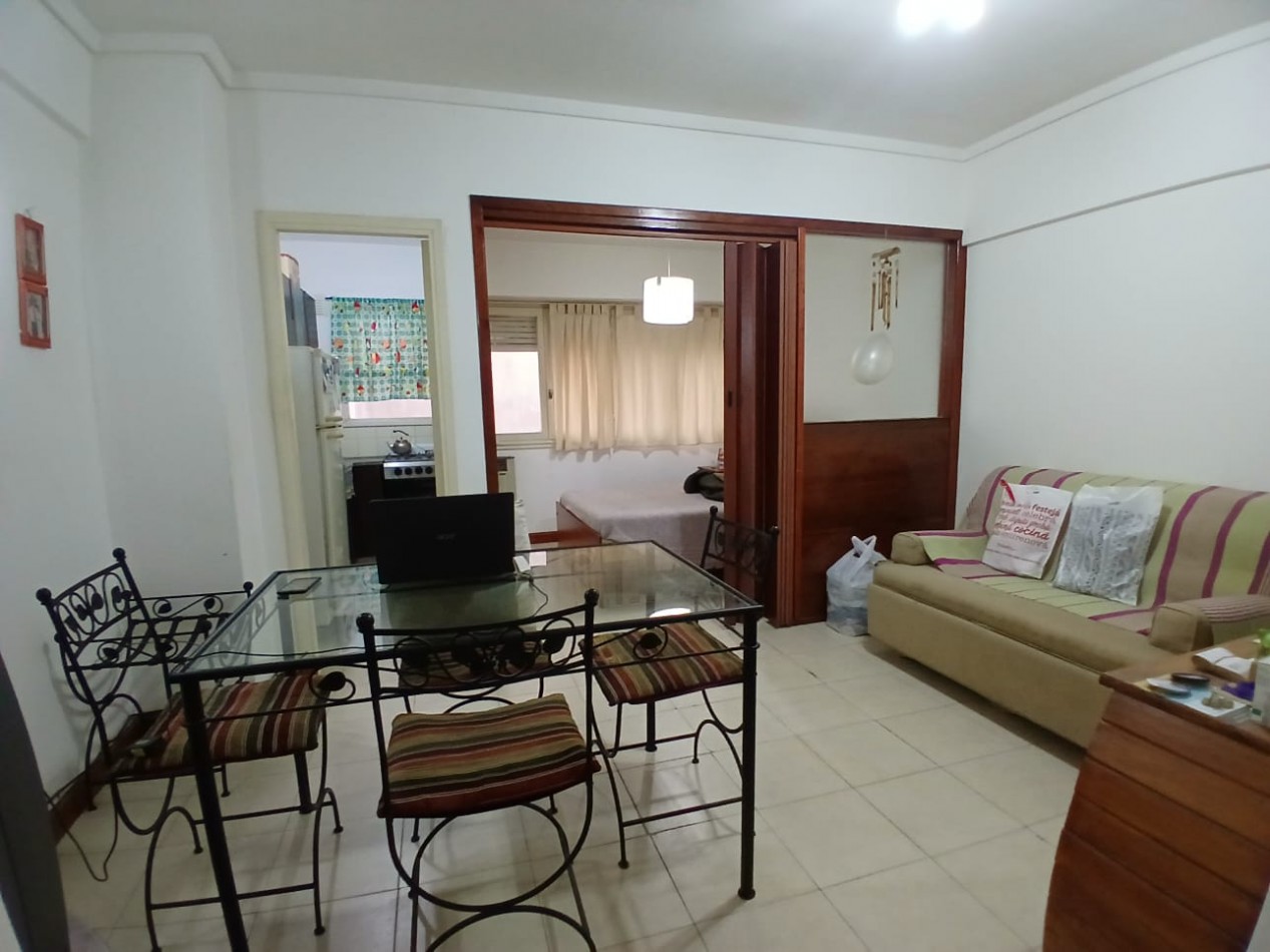Departamento de 1 ambiente, Divido, Corrientes casi Av. Colon
