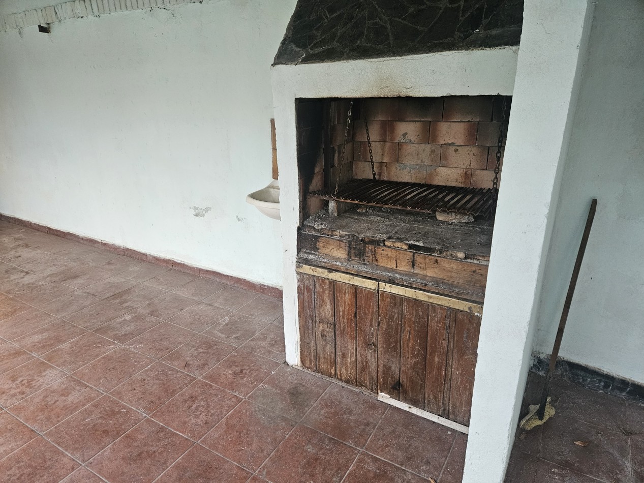 Venta, Casa en ph al frente 4 ambientes Falkner 6700