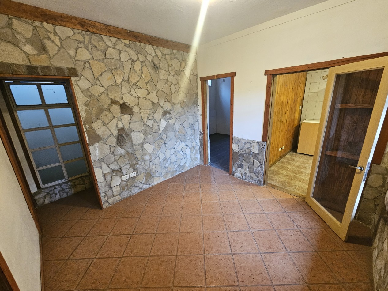 Venta, Casa en ph al frente 4 ambientes Falkner 6700
