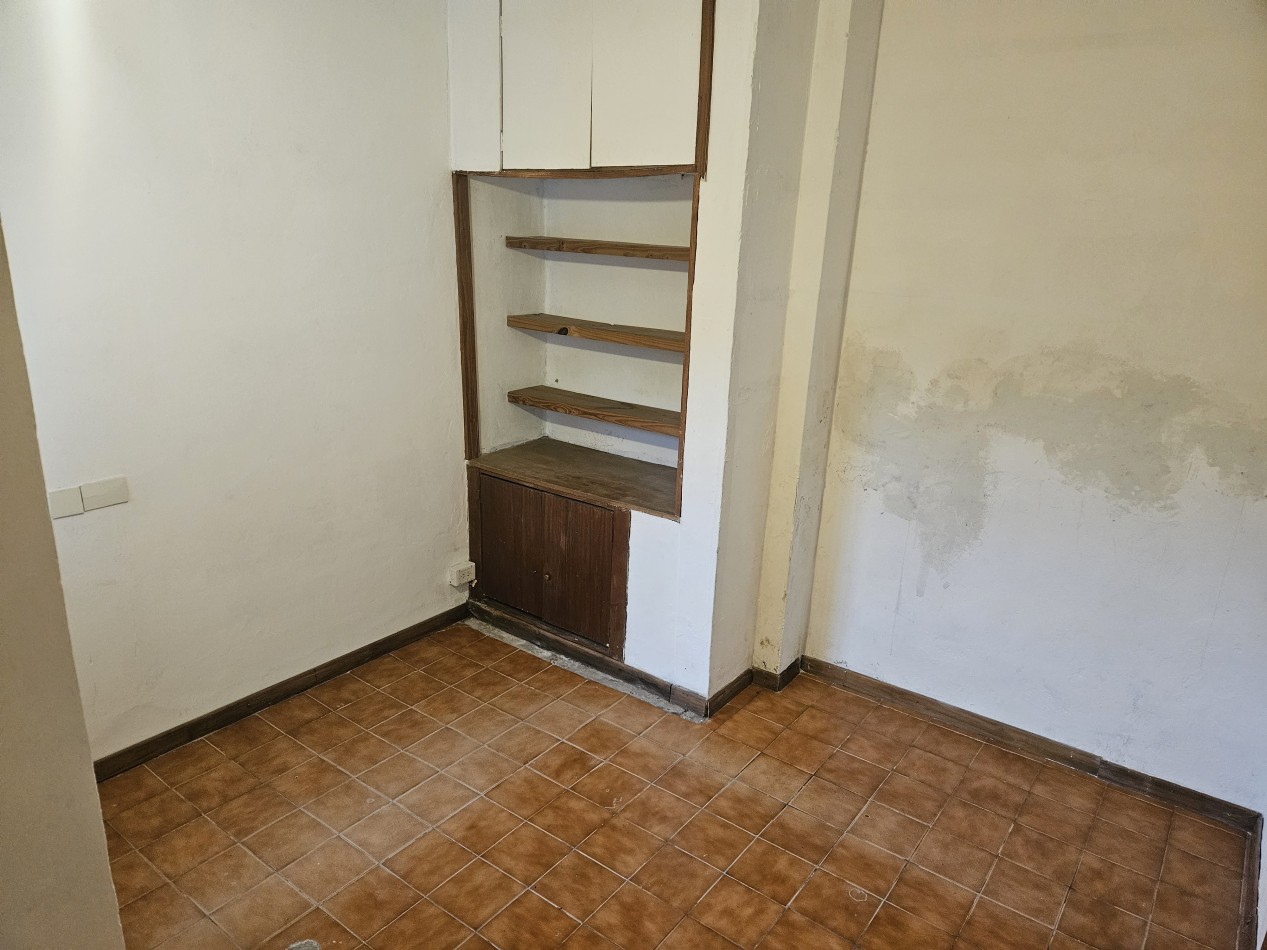 Venta, Casa en ph al frente 4 ambientes Falkner 6700