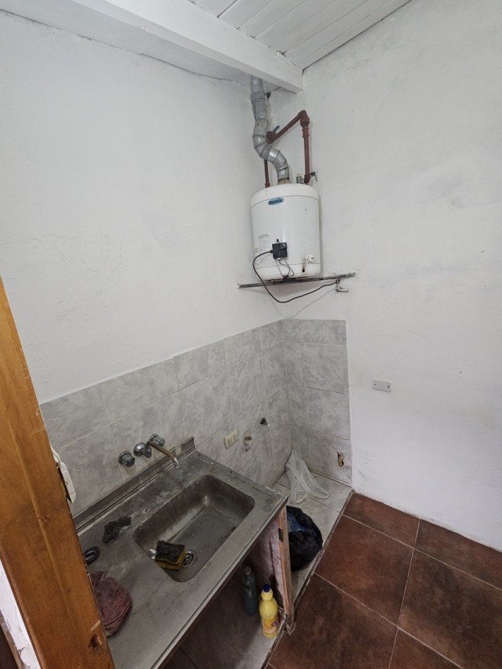Venta, Casa en ph al frente 4 ambientes Falkner 6700