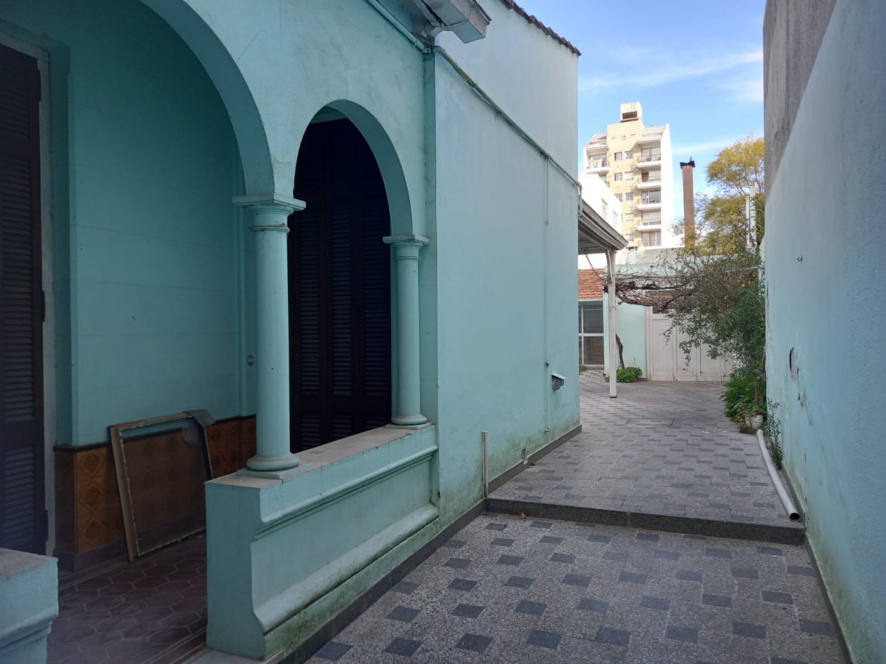 Propiedad en Block en Venta. Rivadavia y Dorrego. Escuchan Oferta de contado!