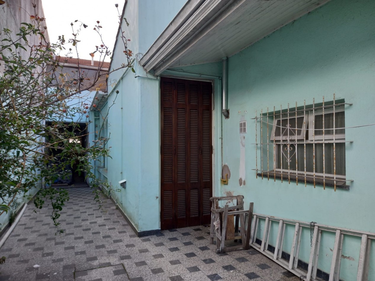 Propiedad en Block en Venta. Rivadavia y Dorrego. Escuchan Oferta de contado!