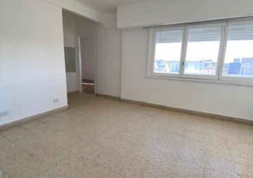 VENTA DEPARTAMENTO 3 AMBIENTES, ALBERTI Y ENTRE RIOS, MUY LUMINOSO