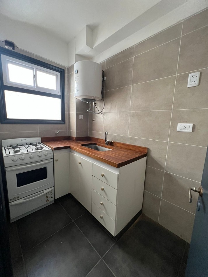 VENTA - DEPARTAMENTO UN AMBIENTE - RECICLADO - COLON Y VIAMONTE